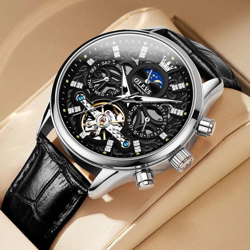 Mechanical automatic watch with leather strap