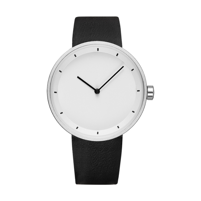 Minimalist quartz watch