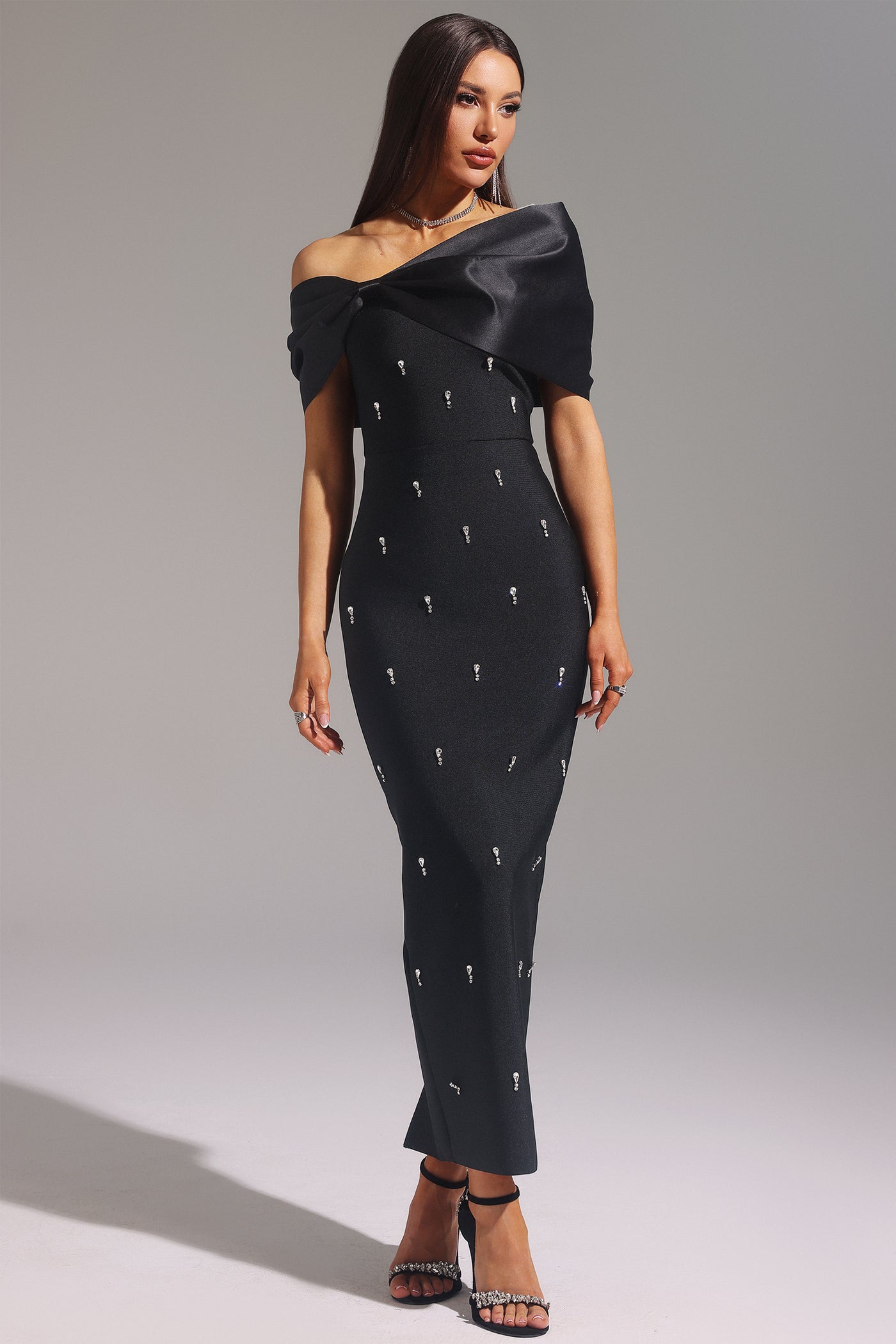 Maelis Sleeveless One Shoulder Diamond Bow Bandage Maxi Dress
