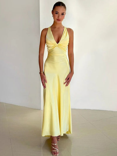 Noelle - Sultry Backless Maxi Dress Unforgettable Elegance with a Daring Twist