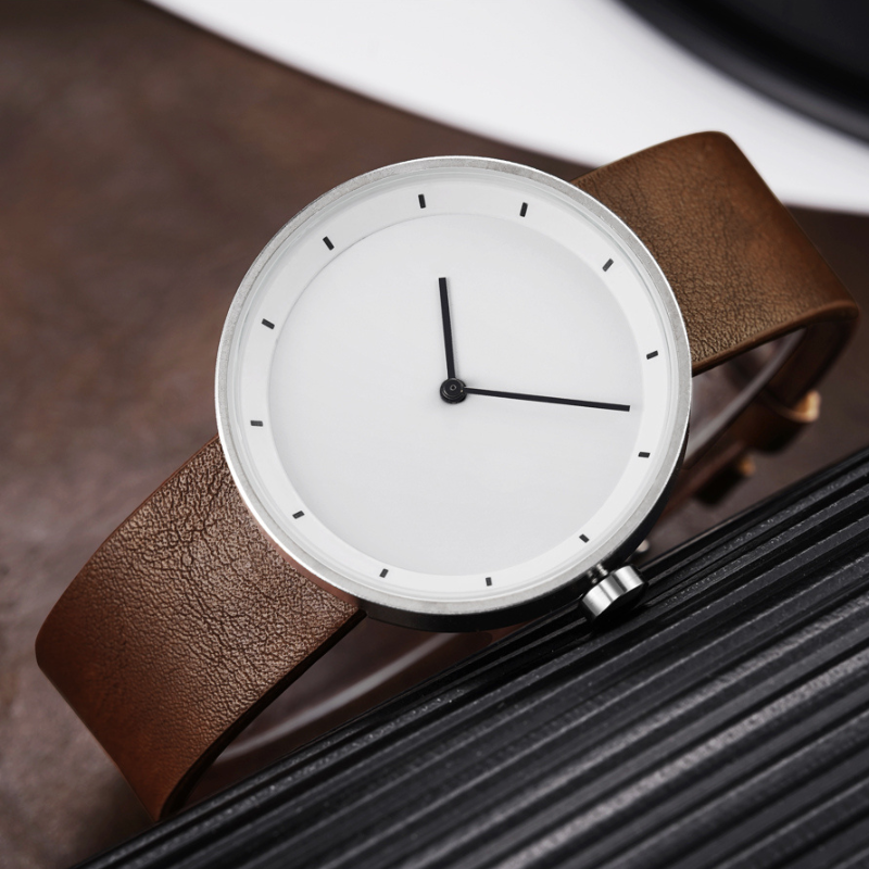 Minimalist quartz watch