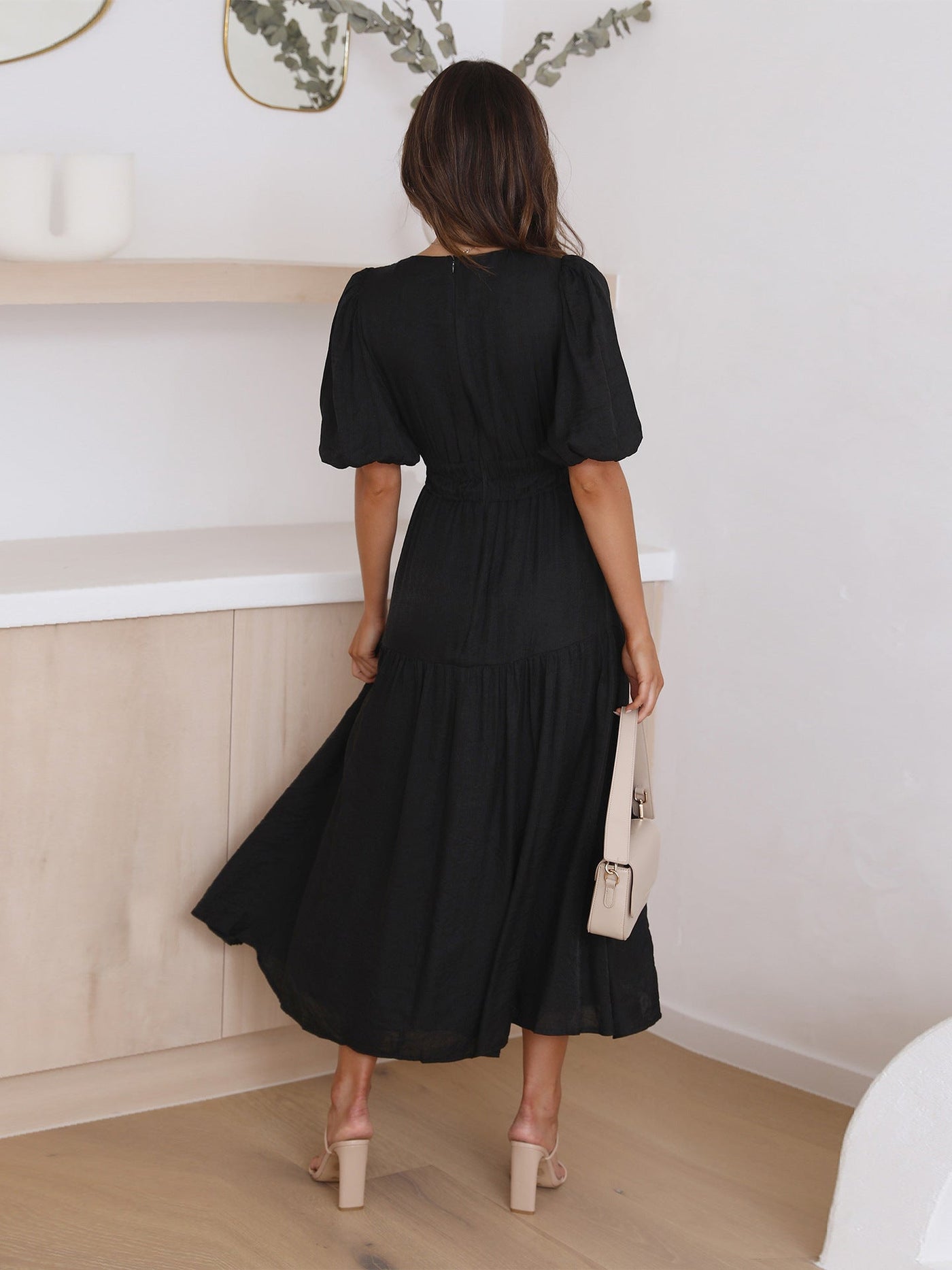 Tiara – Elegant Puff Sleeves Midi Dress