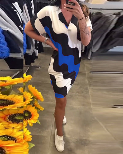 Nina™ – V-neck Dress with Wavy Print