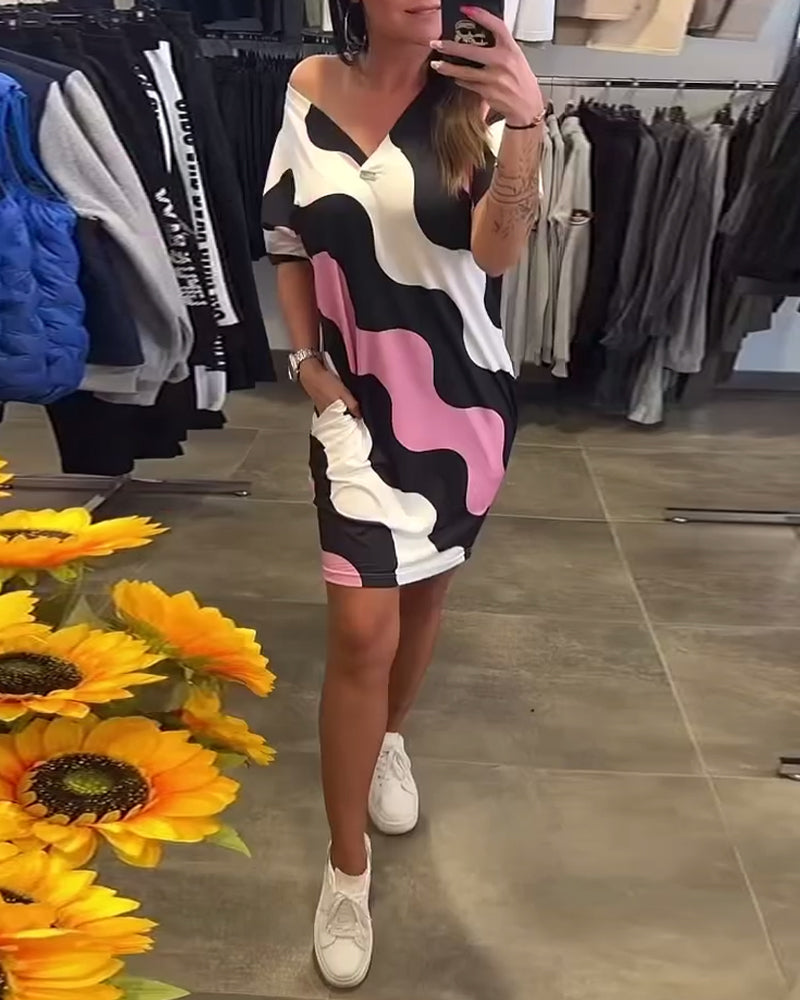 Nina™ – V-neck Dress with Wavy Print