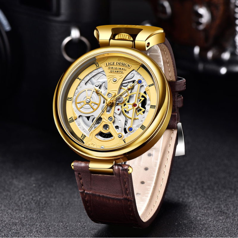 Fashionable men's watch with flat case