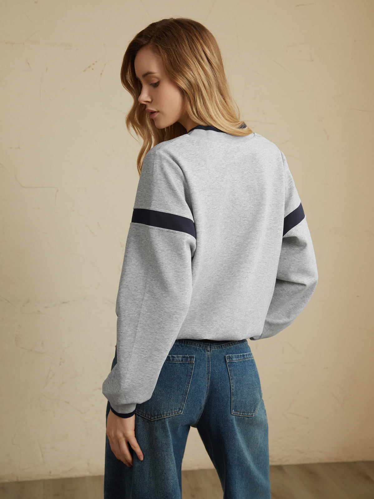 SCARLETT - Contrast Trim Oversized Sweatshirt