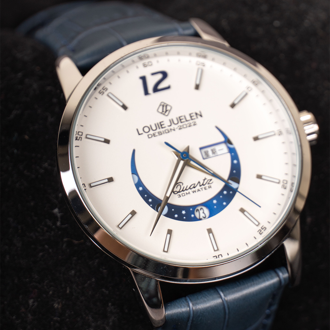 Elegant moon phase watch with luminous calendar for the week