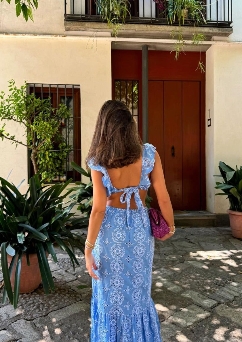 Ara – Graceful Ruffled Maxi Dress
