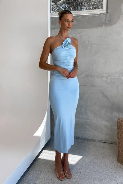 Cara – Classic Sleeveless Midi Dress