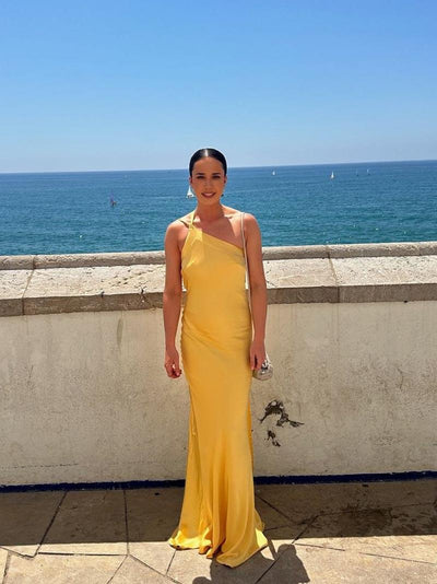 Vera - Sleek Backless Maxi Dress