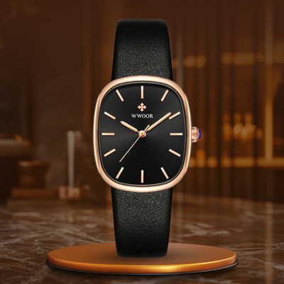 Fashionable quartz watch.