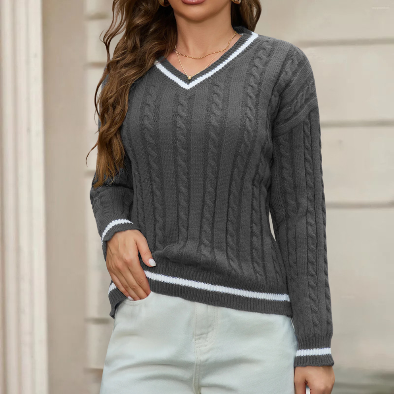 Gabriele – Cable Sweater with V-Neck