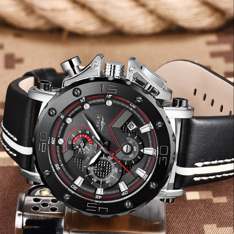 Luxurious stainless steel military watch with quartz movement