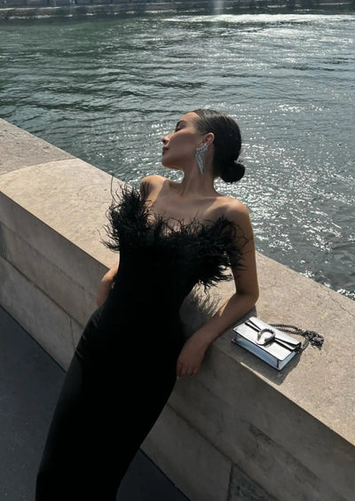 Joanna – Feather-Elegant Maxi Dress