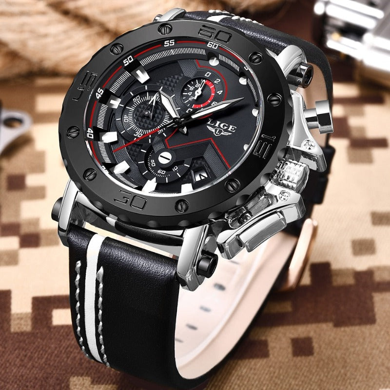 Luxurious stainless steel military watch with quartz movement