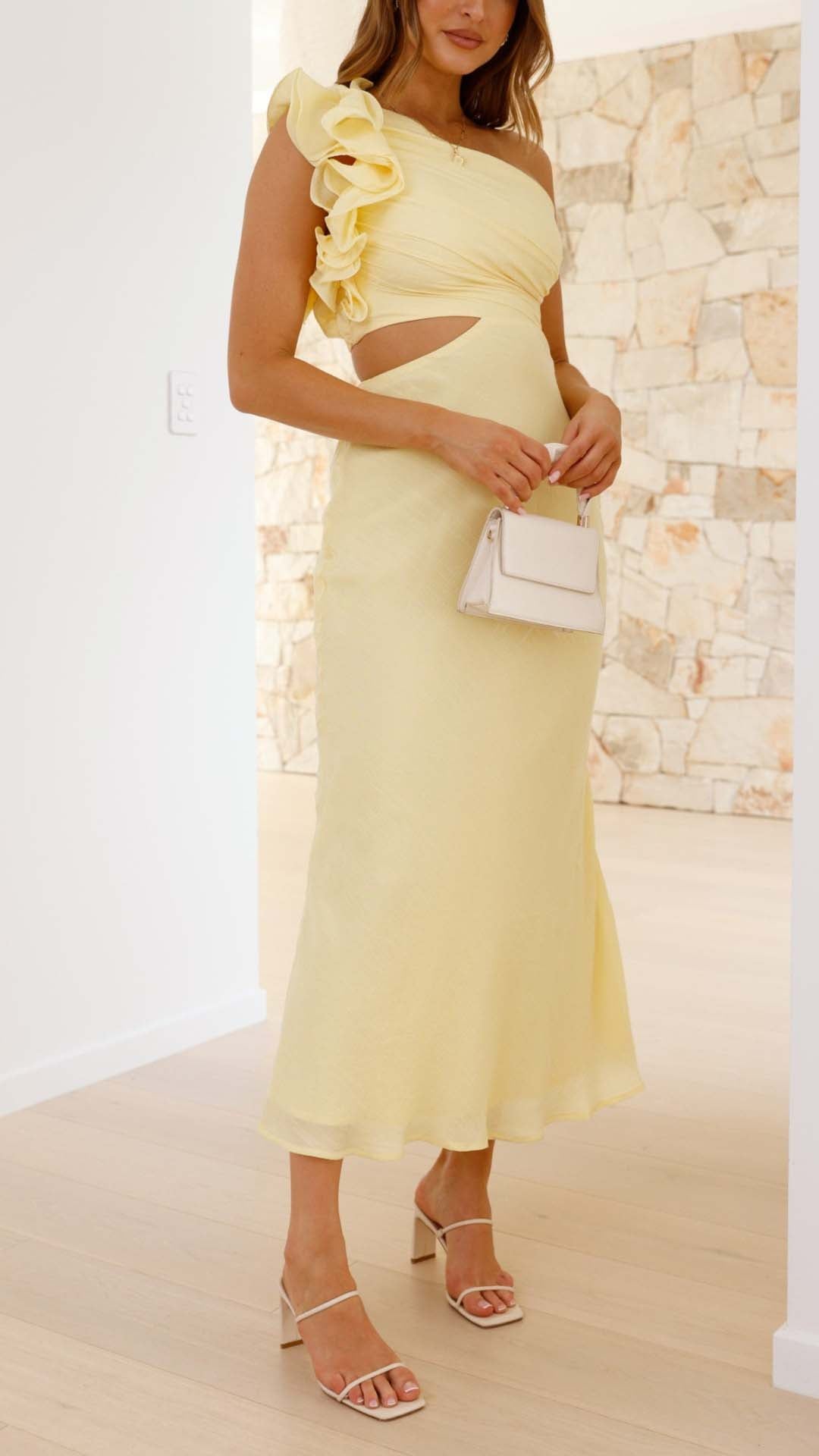 Patricia - Sleek Asymmetrical Cutout Maxi Dress Modern Edge Meets Timeless Allure