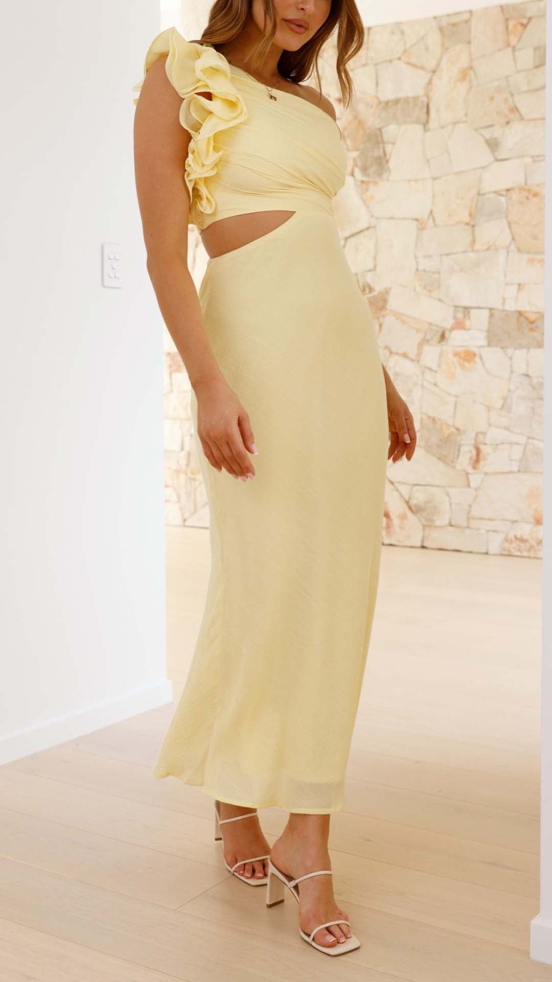 Patricia - Sleek Asymmetrical Cutout Maxi Dress Modern Edge Meets Timeless Allure