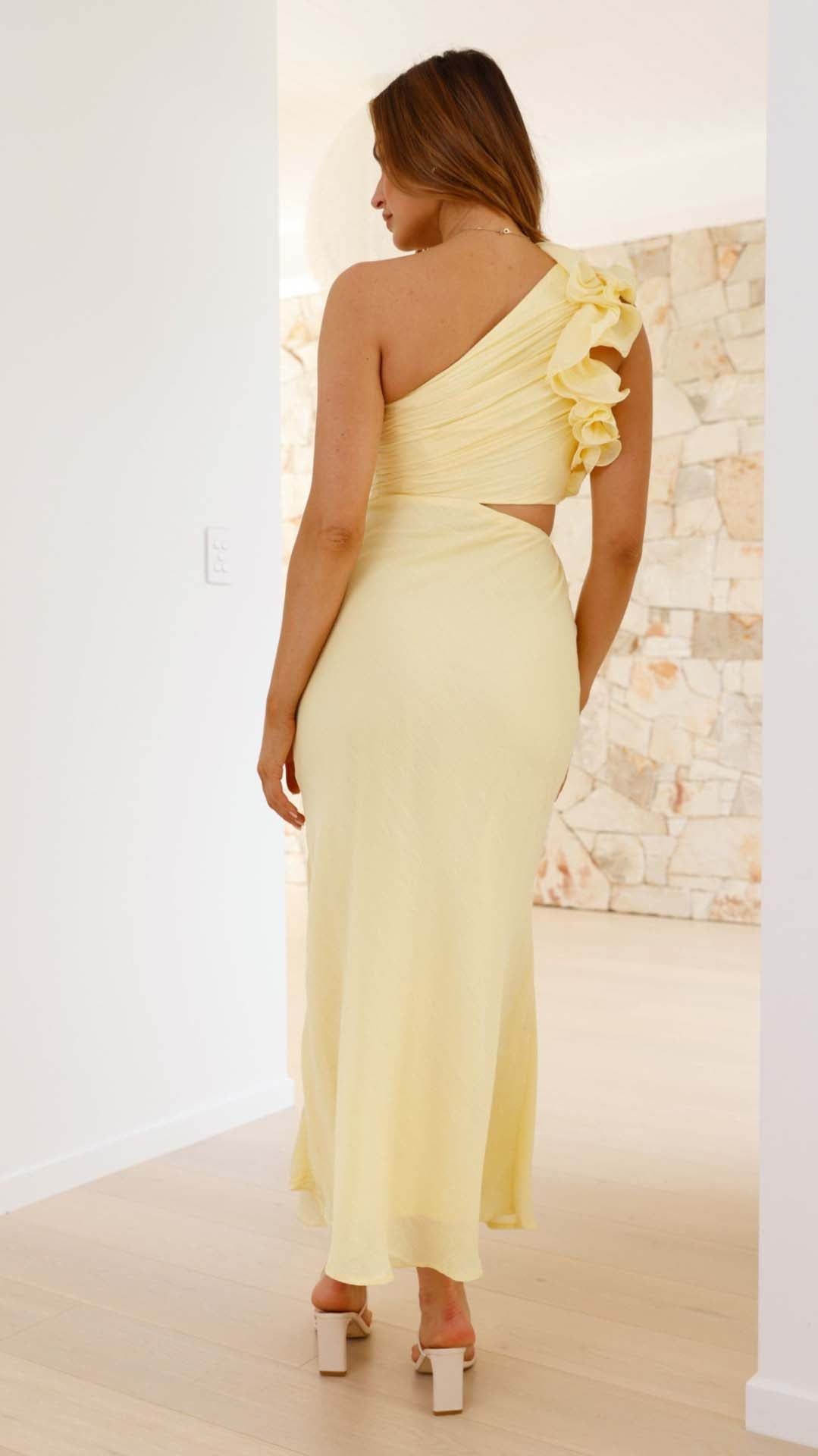 Patricia - Sleek Asymmetrical Cutout Maxi Dress Modern Edge Meets Timeless Allure