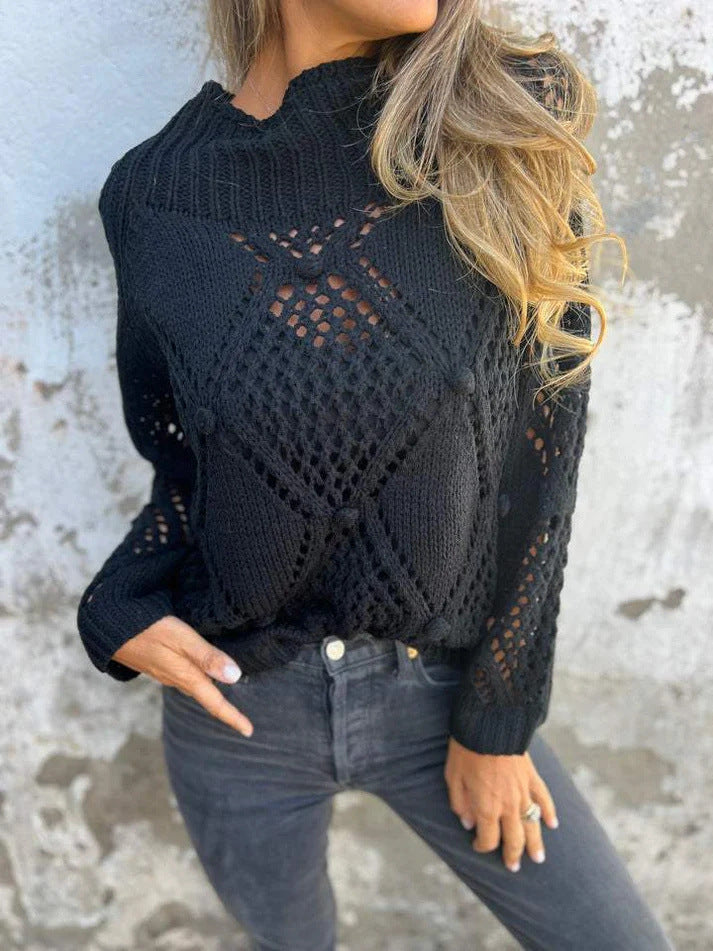 Eva – Knitted Sweater with a Round Neckline