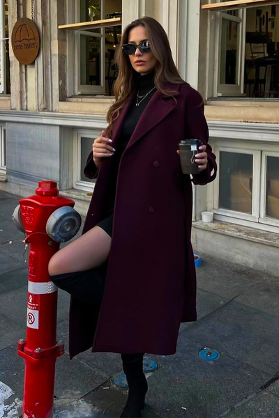 Julia / Burgundy Coat