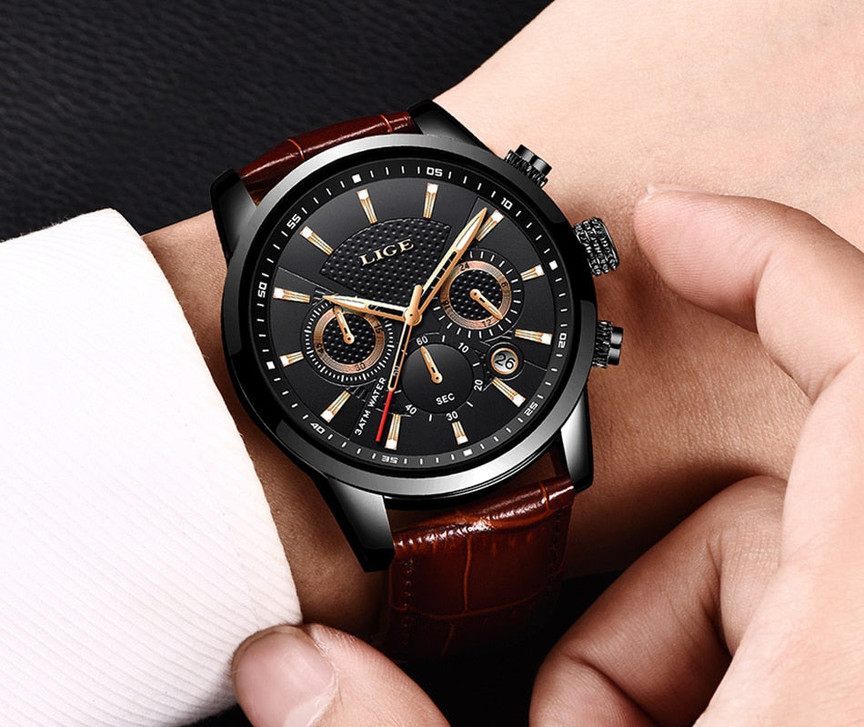 Fashionable leather military watch