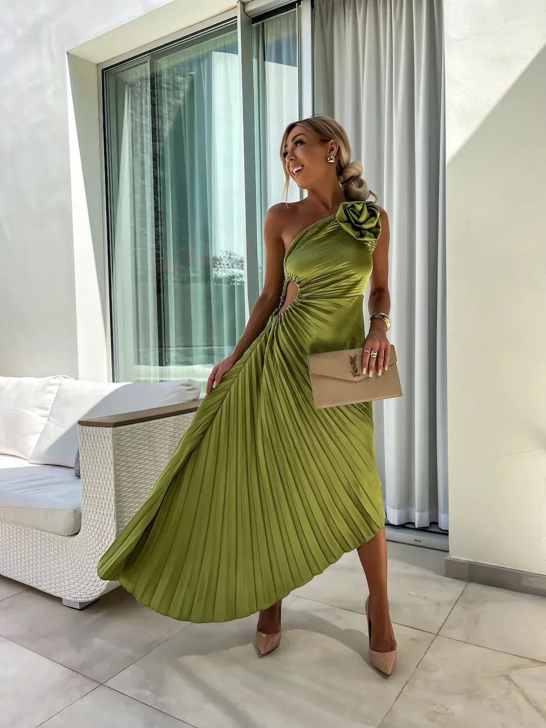 Clara | Enchanting Floral Midi Dress