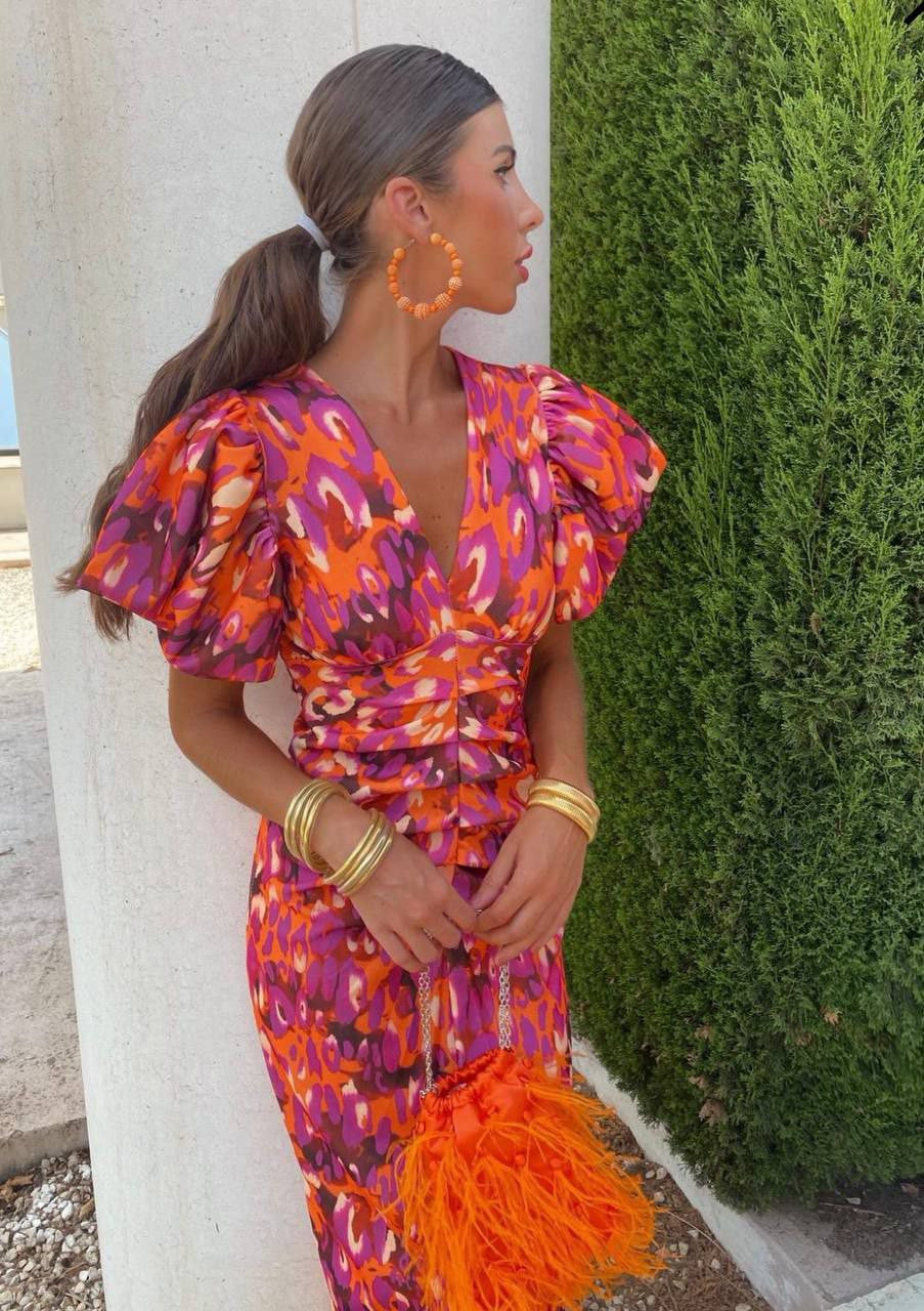 Aurora – Bold Puff-sleeve Midi Dress