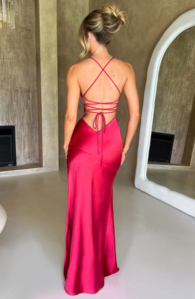 Lia - Luxe Backless Maxi Dress Refined Glamour with a Bold Edge