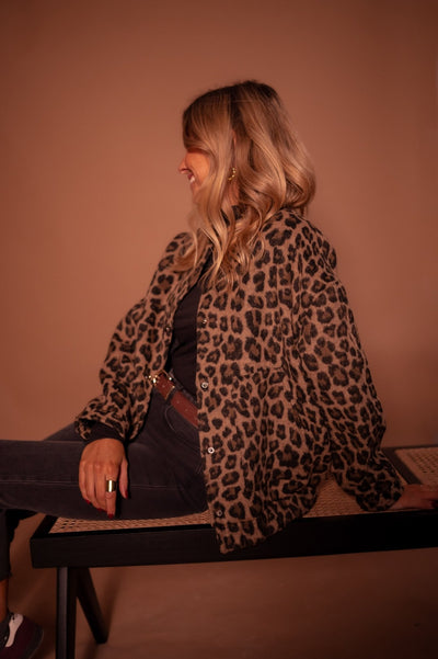 Rita – Trendy Jacket with Leopard Print