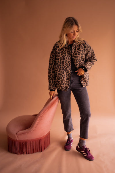 Rita – Trendy Jacket with Leopard Print