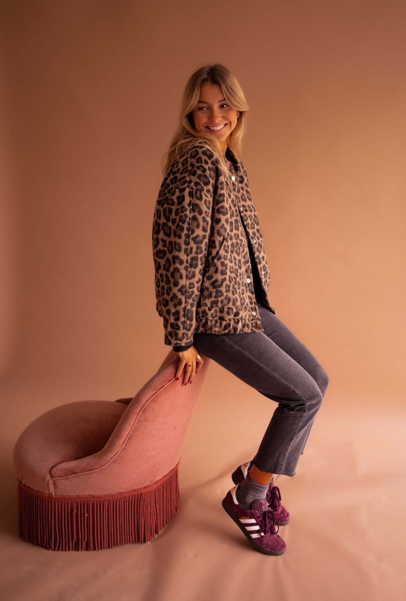 Rita – Trendy Jacket with Leopard Print
