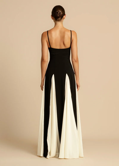Juliette - Graceful V-Neck Midi Dress