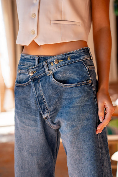 zunu™ | Loose Asymmetrical Closure Jeans