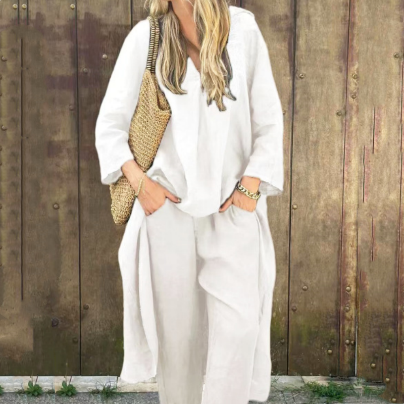 ABEERA | 2 PIECE SET WITH LOOSE POCKETS AND V NECK