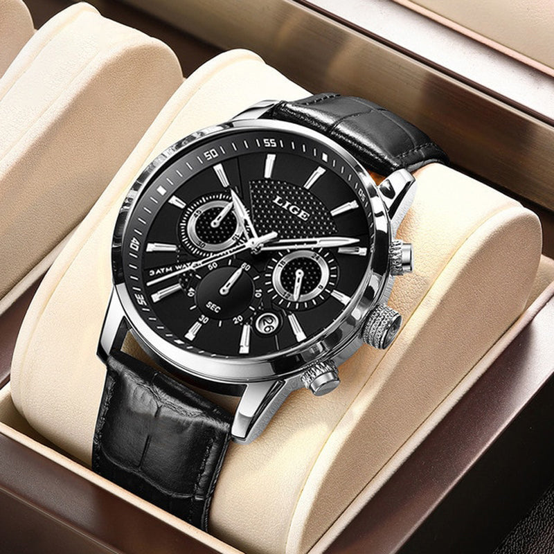 Fashionable leather military watch